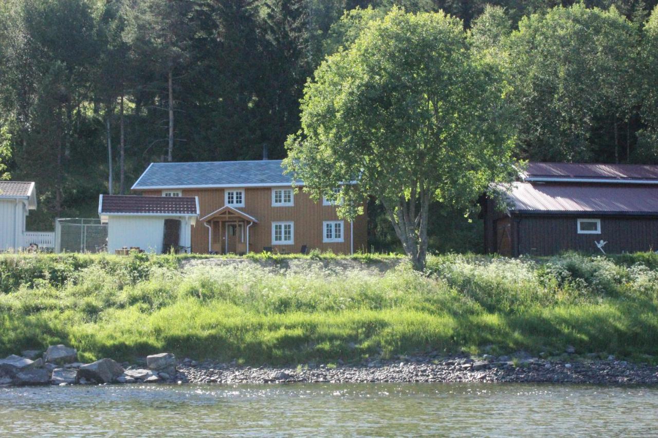 Villa Bakarstuo, Utpa Neset Trofors Exterior foto